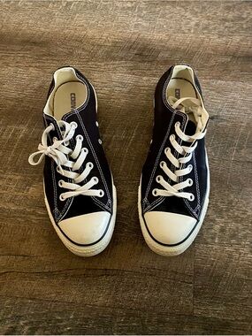 Size 8 - Converse Chuck Taylor All Star Low Black